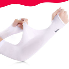 Load image into Gallery viewer, 2020 2PC Breathable UV Protection Arm Sleeve Arm Warmers Cycling Sun Protective Covers Quick Dry Summer Ice Silk Cooling Sleeves
